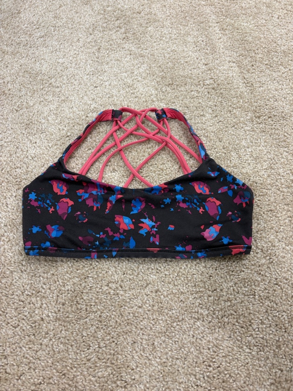 Lululemon sports bra